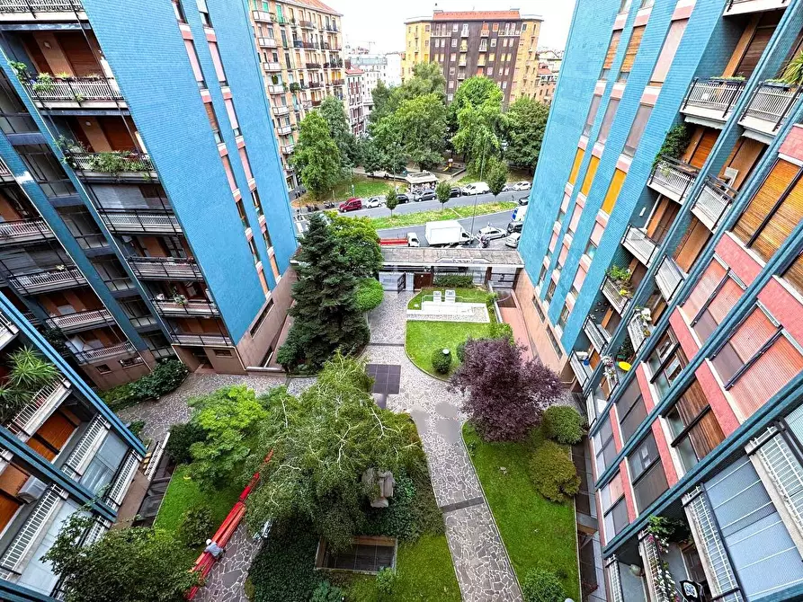 Immagine 13 di Appartamento in vendita  in Piazza Imperatore Tito 8 a Milano