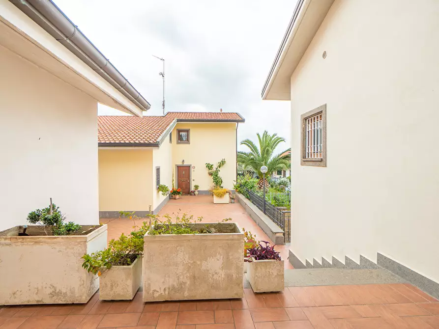 Immagine 117 di Villa in vendita  in Via Moricone a Albano Laziale