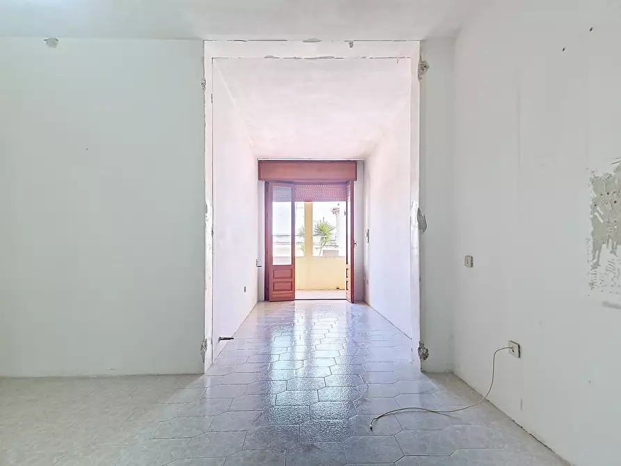 Immagine 11 di Pentalocale in vendita  in Via Fogazzaro Antonio 4 a Erchie