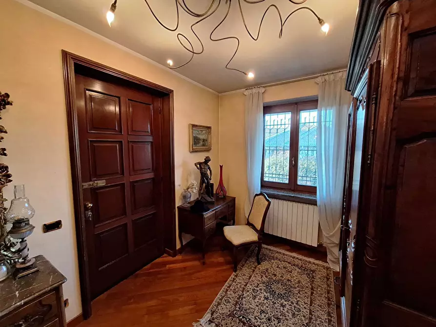 Immagine 8 di Villa in vendita  a Caresanablot