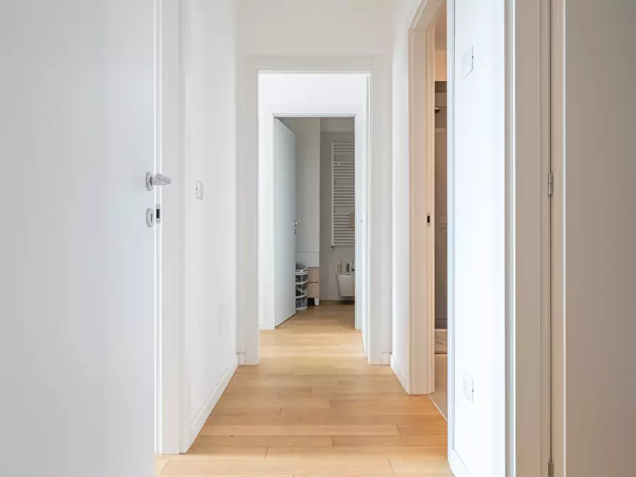 Immagine 8 di Appartamento in vendita  in Viale Pablo Neruda a Roma