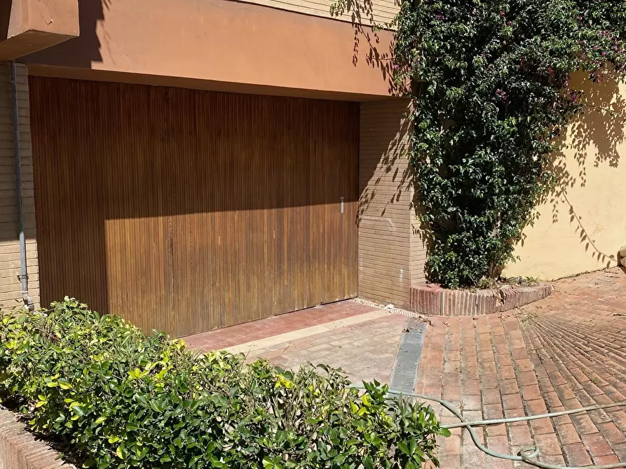 Immagine 14 di Garage in vendita  in VIA PEGASO 2 a Anzio