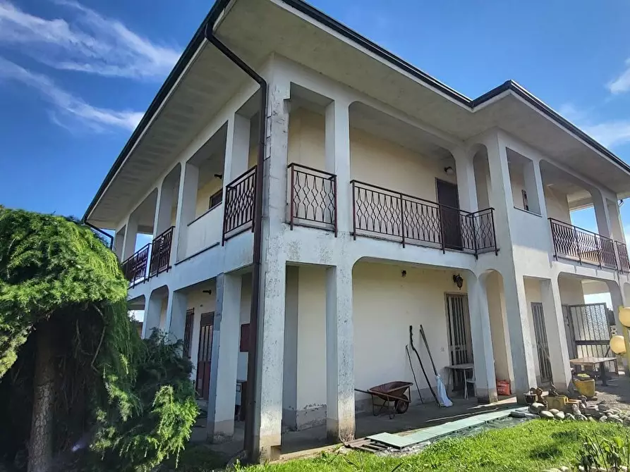 Immagine 2 di Villa in vendita  in Via Magenta 4 a Villata