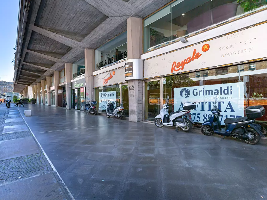 Immagine 1 di Locale commerciale in affitto  in Corso Sicilia 20 a Catania