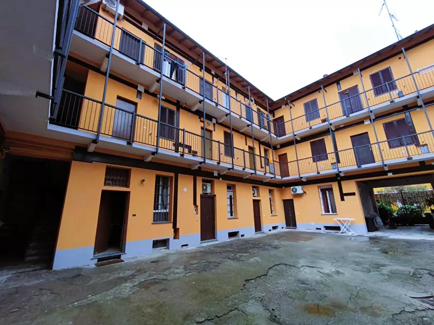 Immagine 11 di Appartamento in affitto  in Via Quinto Romano 52 a Milano