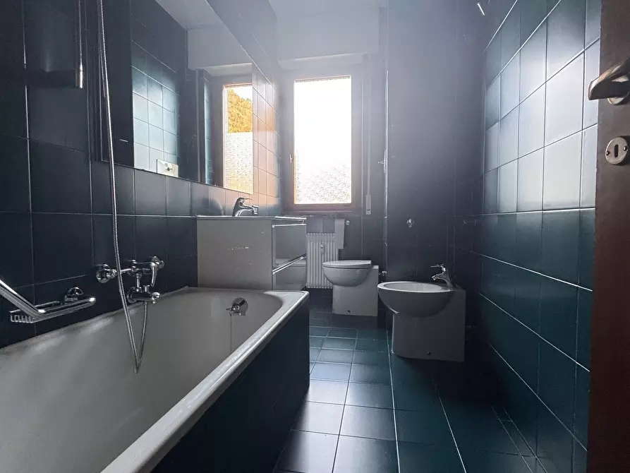 Immagine 18 di Quadrilocale in affitto  in Via Enrico Musa 4 a Como