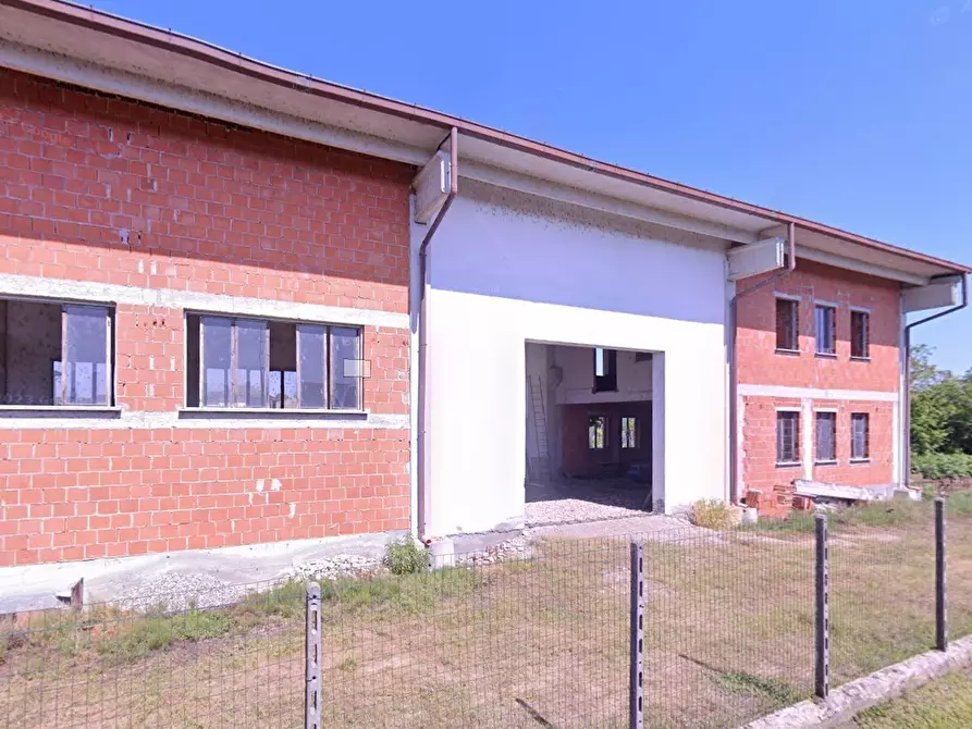 Immagine 5 di Magazzino in vendita  in Via Circonvallazione a Villata