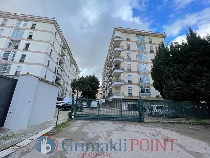 Immagine 1 di Garage in affitto  a Lecce