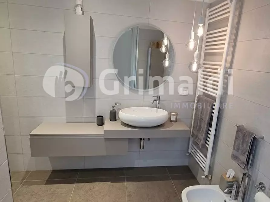 Immagine 15 di Quadrilocale in vendita  in Via Monte Piana 25 a Vercelli