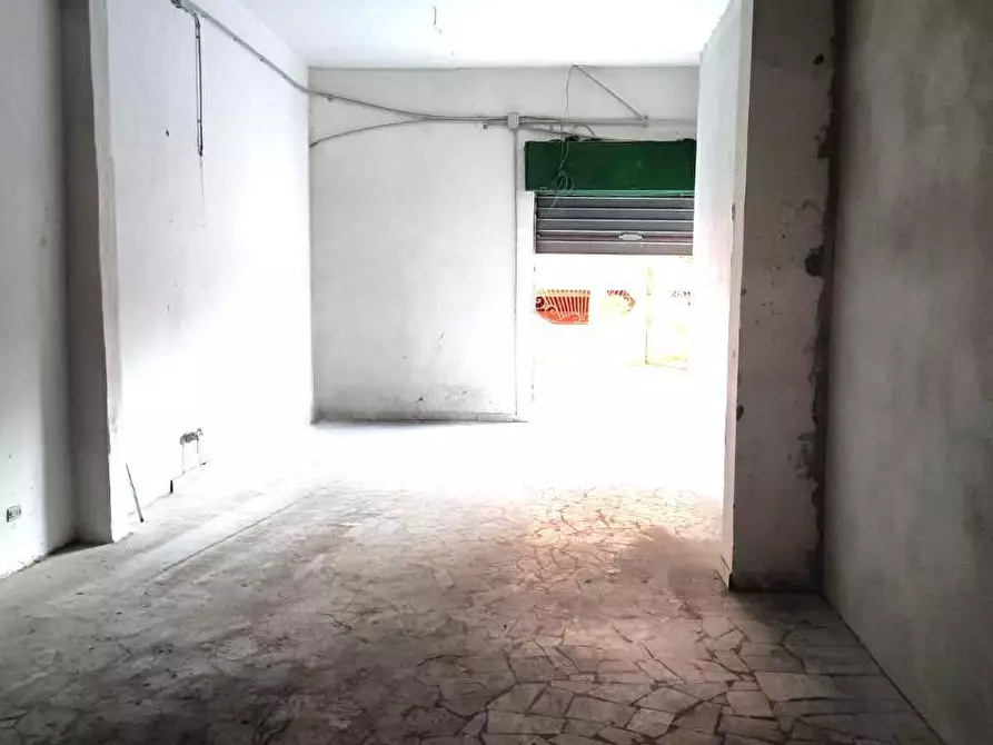 Immagine 1 di Laboratorio in affitto  in Via Amedeo Modigliani 14 a Melito Di Napoli