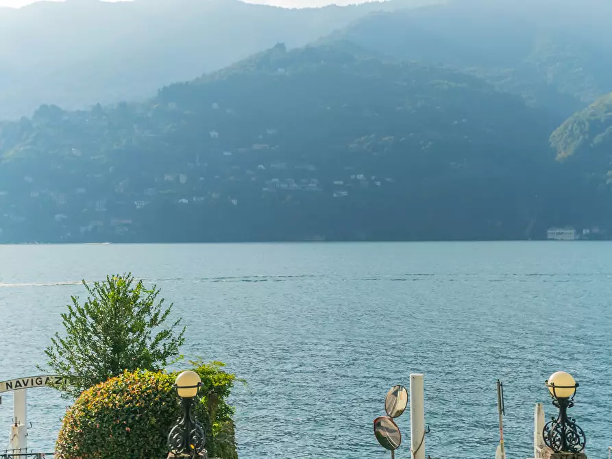 Immagine 14 di Bilocale in vendita  in Via Regina a Carate Urio