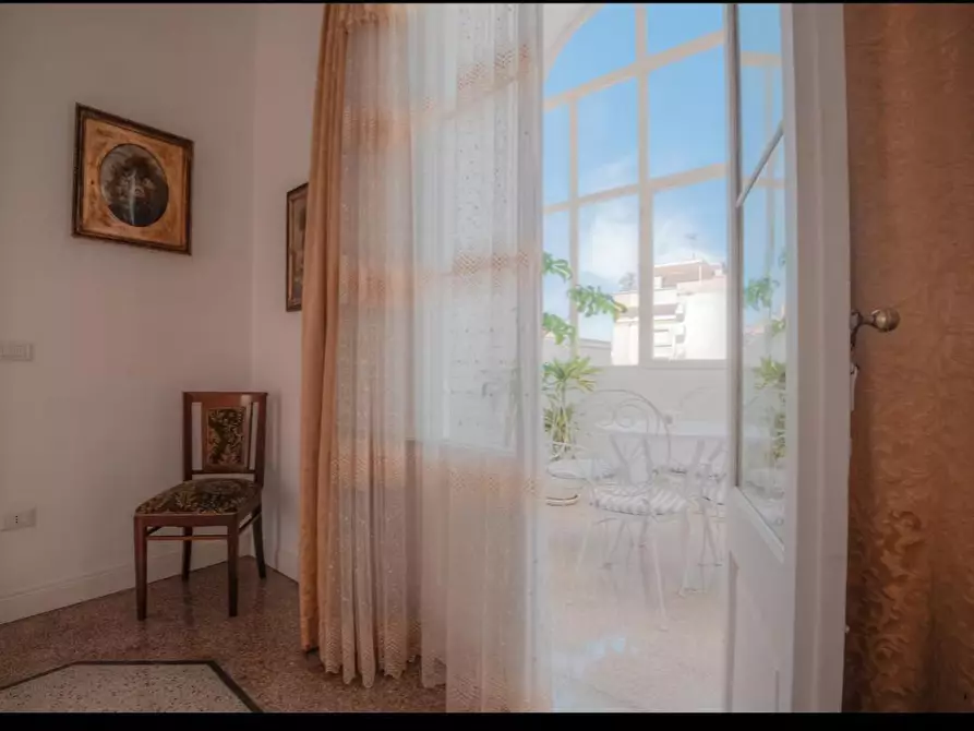 Immagine 38 di Palazzo in vendita  in via saverio de pace 3 a Nardo'
