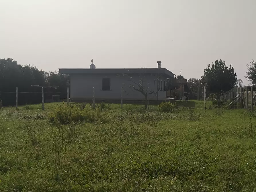 Immagine 1 di Terreno agricolo in vendita  in Via Lago di Sirino a Nettuno