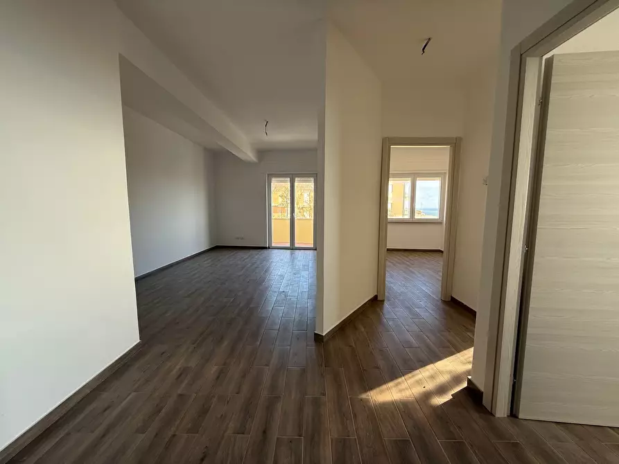 Immagine 3 di Bilocale in vendita  in Viale Virgilio 42 a Anzio