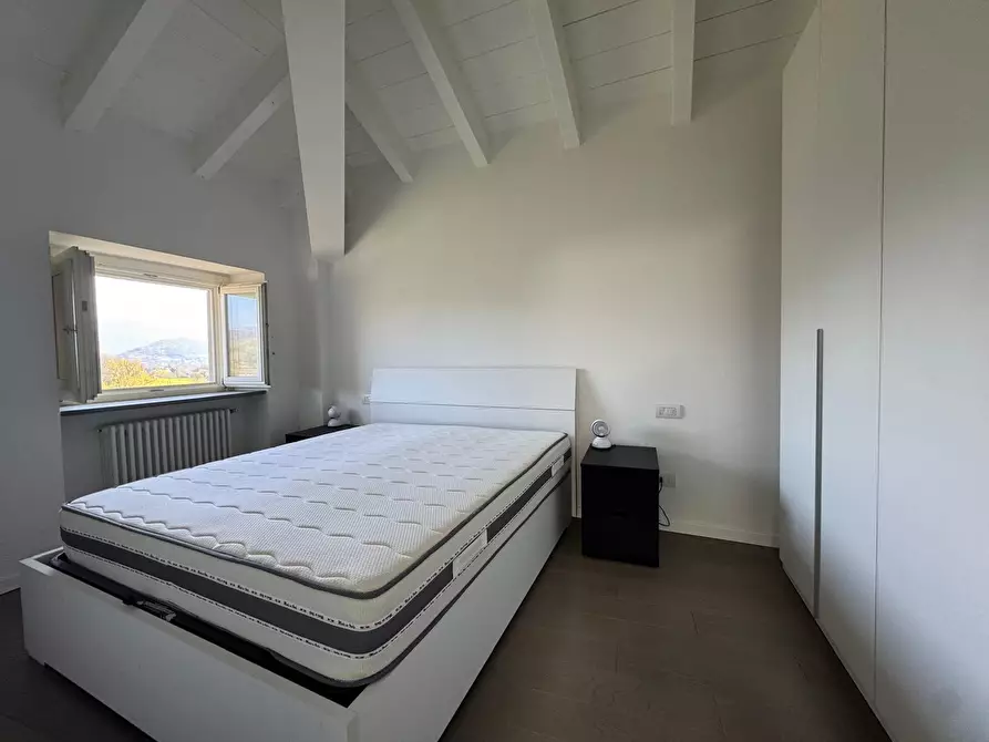 Immagine 13 di Bilocale in affitto  in Via Giuseppe Garibaldi 7/A a Montano Lucino