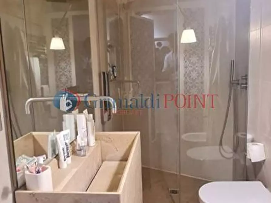 Immagine 4 di Appartamento in vendita  in Viale Guglielmo Marconi 4 a Lecce