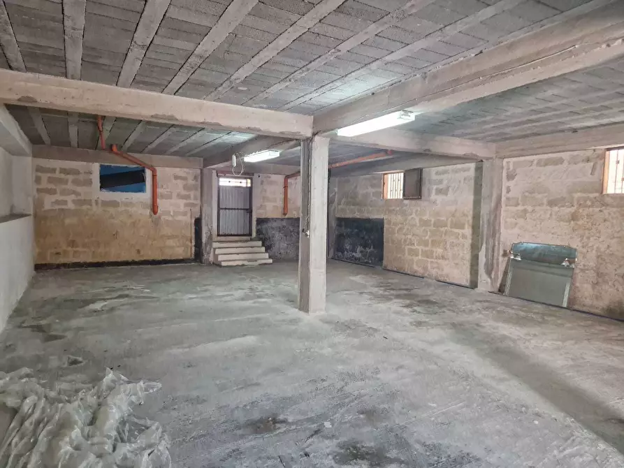 Immagine 34 di Pentalocale in vendita  in Via Fogazzaro Antonio 4 a Erchie