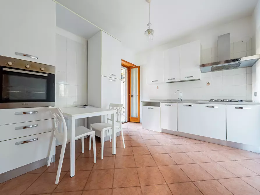 Immagine 6 di Appartamento in vendita  in Via Pietro de Francisci a Roma