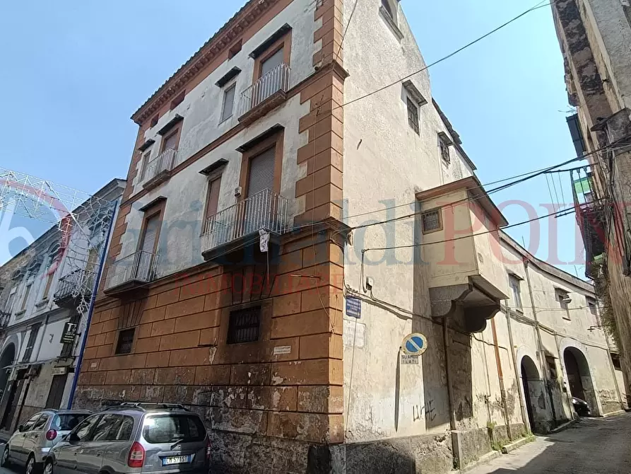 Immagine 1 di Palazzo in vendita  in Via Principe di Napoli 2-4 a Afragola