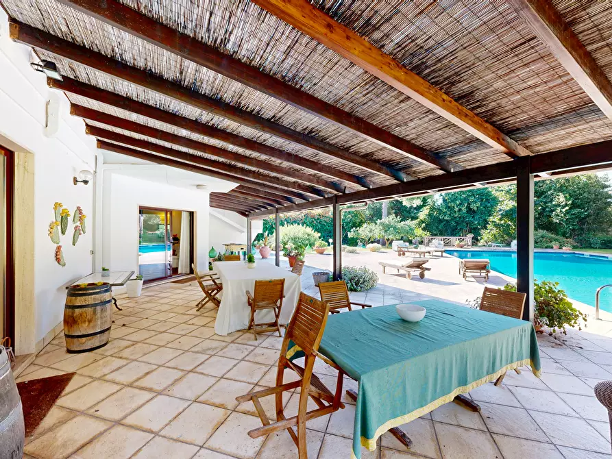 Immagine 31 di Villa in vendita  in Via Venosa 5 a Lecce