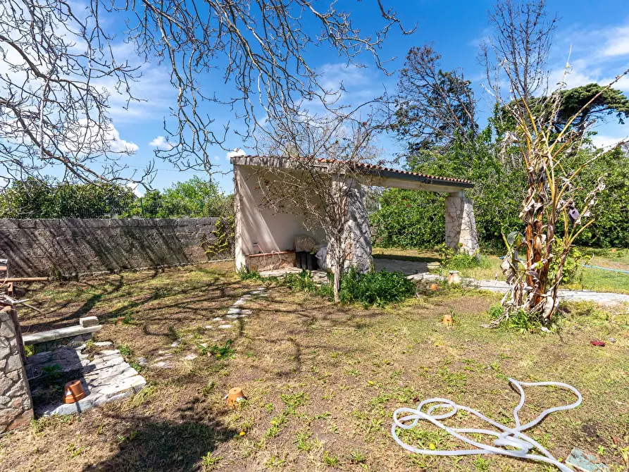 Immagine 30 di Villa in vendita  in Via Camaiore 2 a Lecce