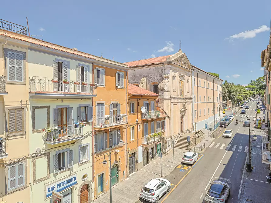 Immagine 22 di Quadrilocale in vendita  in Corso Vittoria Colonna 56 a Marino