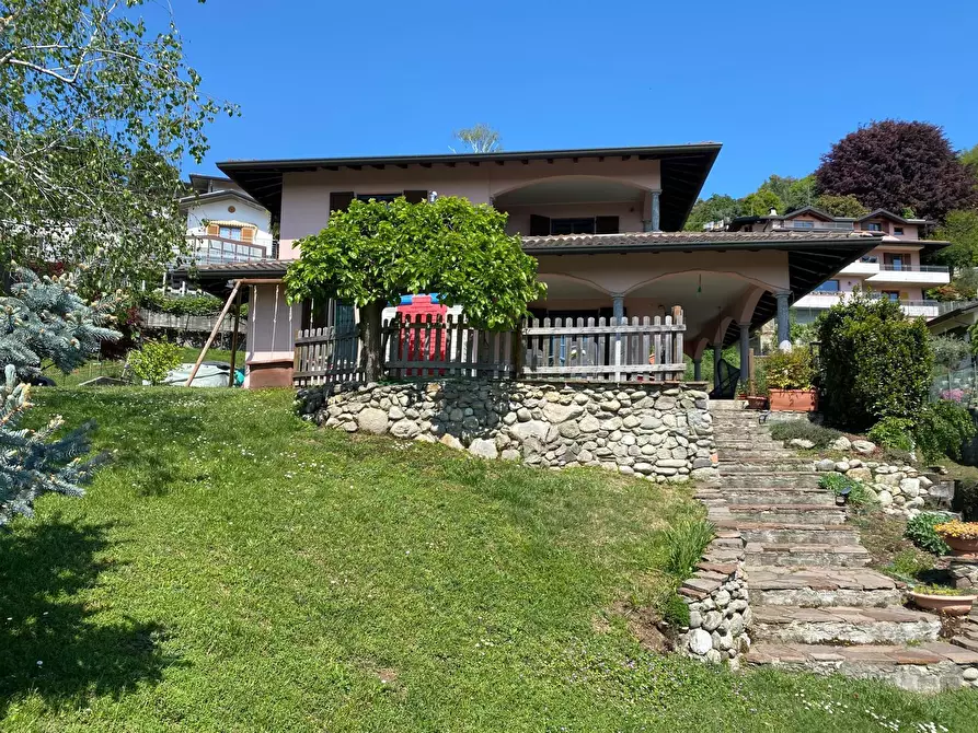 Immagine 2 di Villa in vendita  in Via delle Busacce 28 a San Fermo Della Battaglia