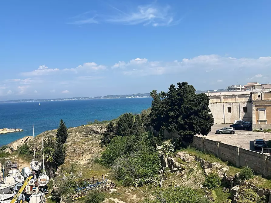 Immagine 7 di Quadrilocale in vendita  in Lungomare Marconi 3 a Gallipoli
