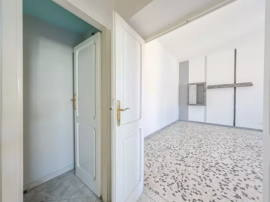 Immagine 17 di Quadrilocale in vendita  in Corso Vittoria Colonna 56 a Marino