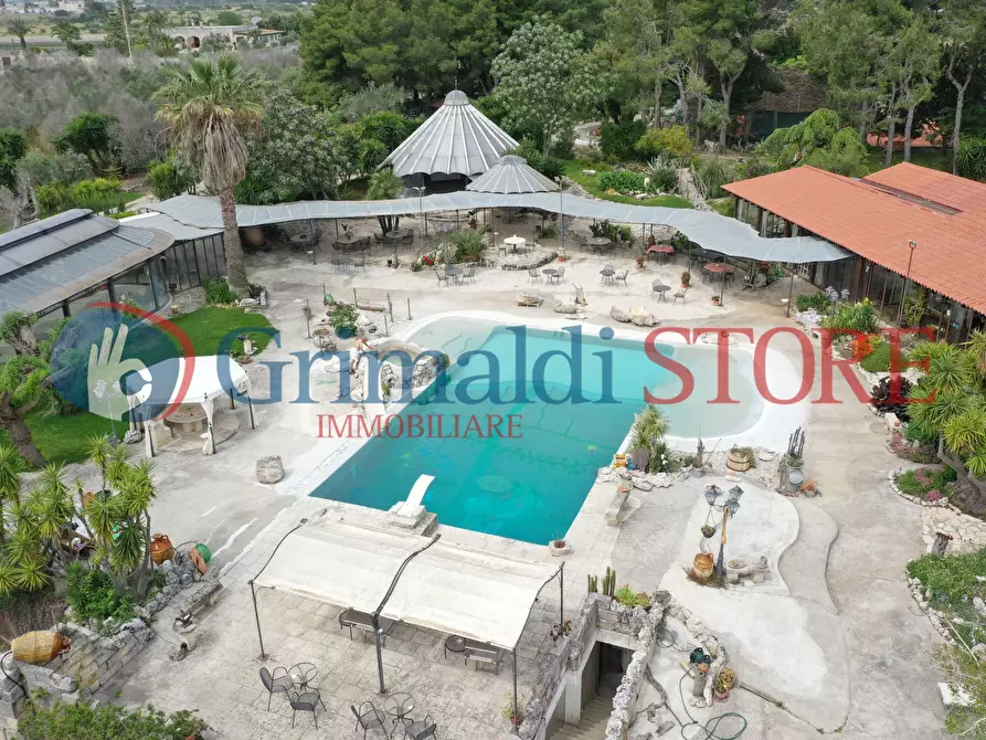 Immagine 18 di Casa indipendente in vendita  in C.S. Lu Monte 1 a Lizzanello