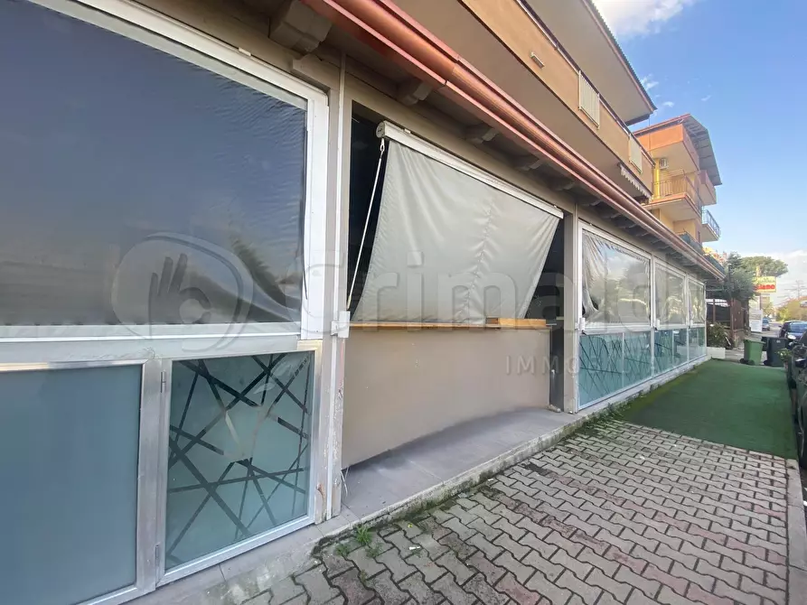 Immagine 2 di Locale commerciale in affitto  a Mugnano Di Napoli