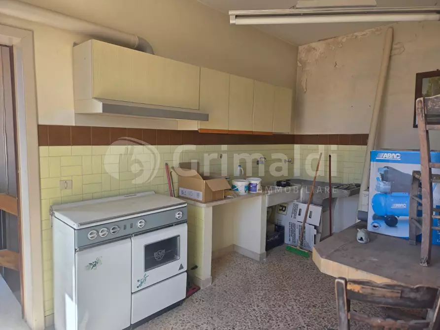 Immagine 22 di Casa indipendente in vendita  a Avola