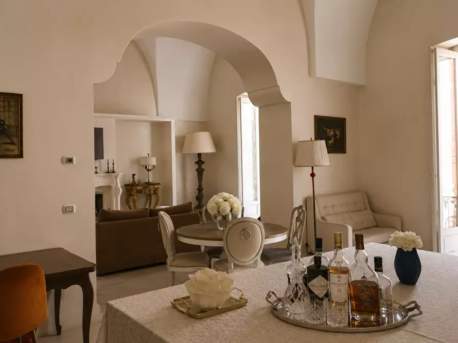 Immagine 4 di Palazzo in vendita  in Viale Unità D'Italia 18 a Fasano