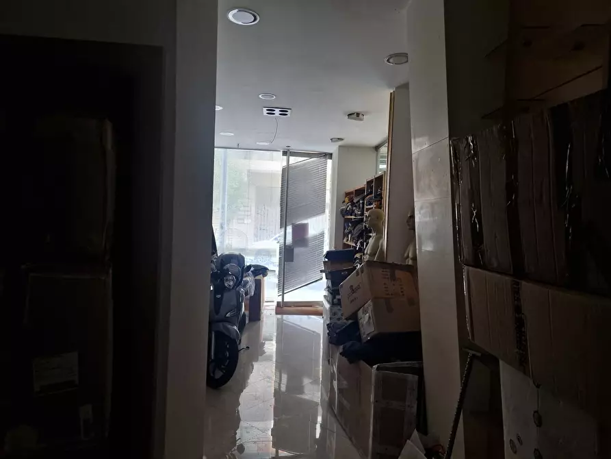 Immagine 14 di Locale commerciale in vendita  in Via Ettore Lombardo Pellegrino 19 a Messina