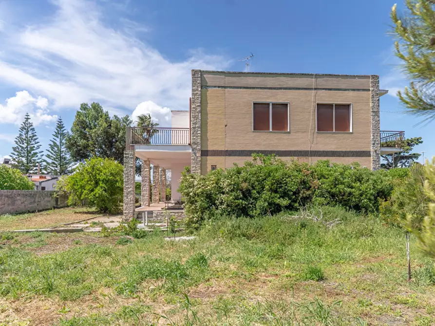 Immagine 35 di Villa in vendita  in Via Camaiore 2 a Lecce