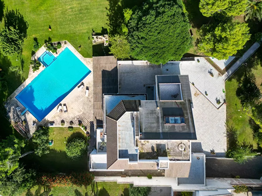 Immagine 5 di Villa in vendita  in Via Venosa 5 a Lecce