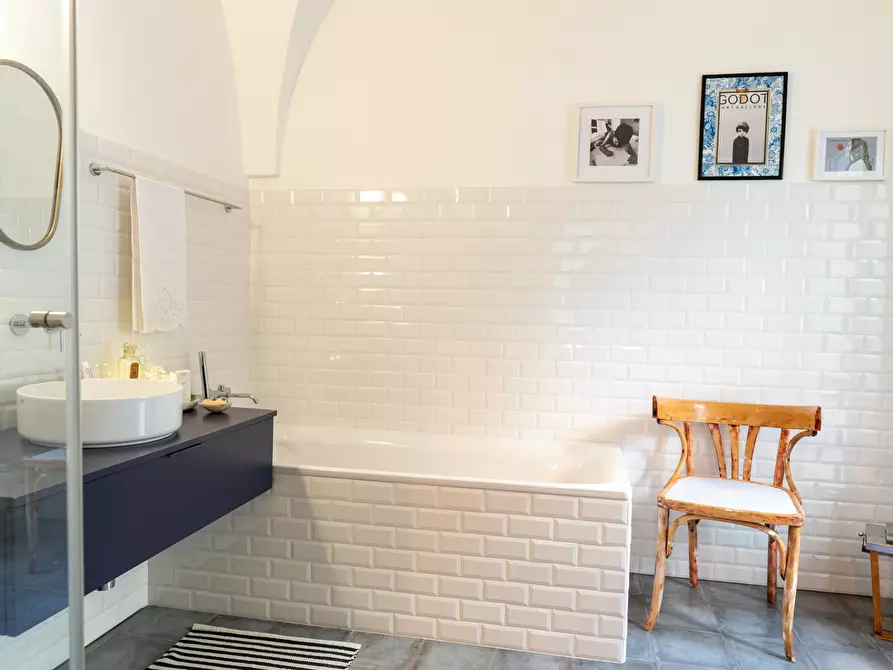 Immagine 35 di Casa indipendente in vendita  in Via Paolo Colaci 48 a Lecce