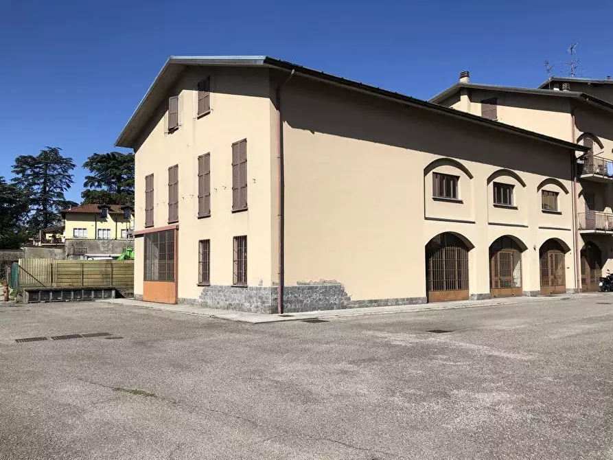 Immagine 4 di Capannone industriale in vendita  a Como