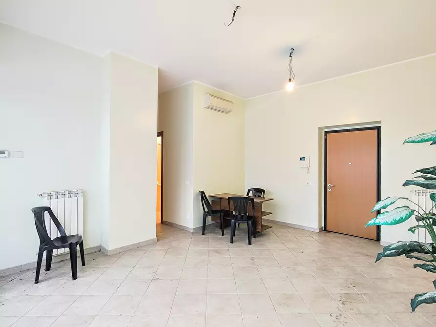 Immagine 10 di Locale commerciale in vendita  in Via alberto giolitti 53 a Roma