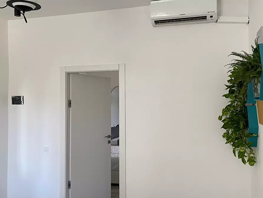 Immagine 12 di Bilocale in vendita  a Como