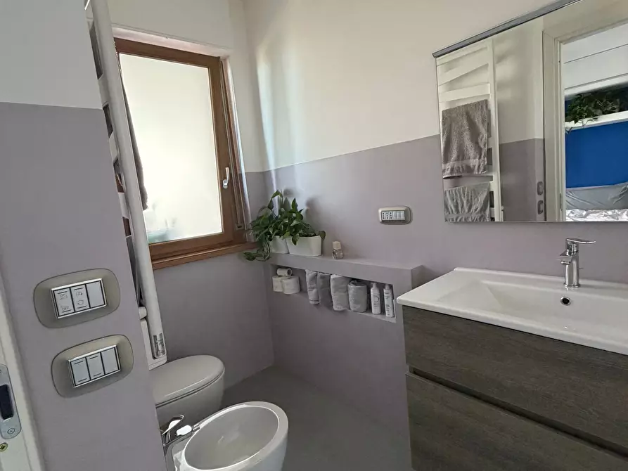 Immagine 3 di Appartamento in vendita  in Via Francesco Menzio a Roma