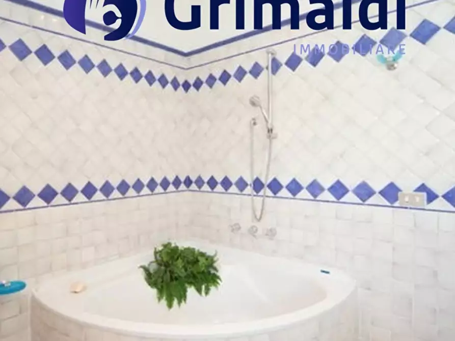 Immagine 23 di Appartamento in vendita  in Via Privata del Parco Comola Ricci a Napoli