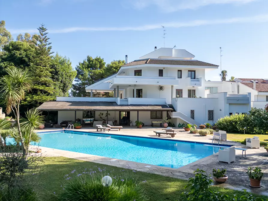 Immagine 9 di Villa in vendita  in Via Venosa 5 a Lecce