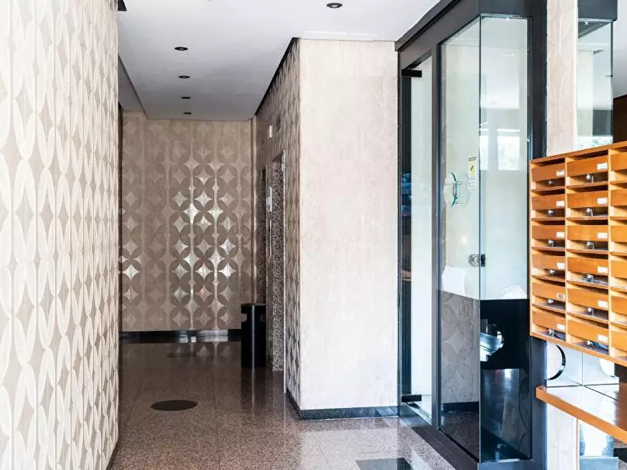 Immagine 65 di Quadrilocale in vendita  in Via Salvatore Matarrese 10 a Bari