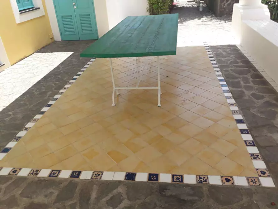 Immagine 30 di Casa indipendente in vendita  in via Umberto I 1 a Santa Marina Salina