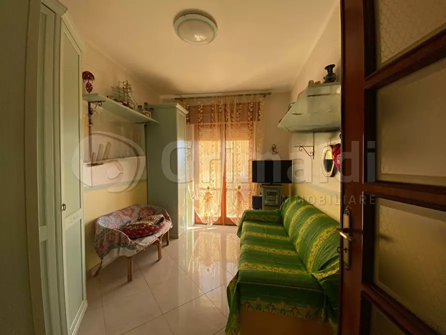 Immagine 18 di Trilocale in vendita  a Giugliano In Campania