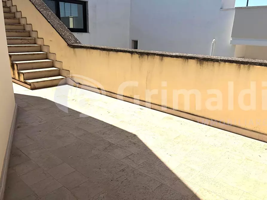 Immagine 8 di Locale commerciale in vendita  in Via Aldo Moro 89 a Tuglie