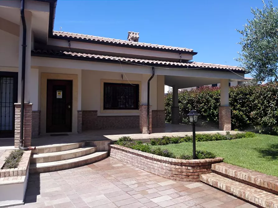 Immagine 2 di Casa bifamiliare in vendita  in Via Aurora 22 a Anzio