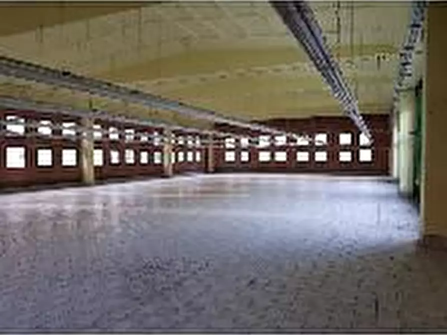 Immagine 4 di Attività artigianale in vendita  in via Lambro 40 a Castelmarte