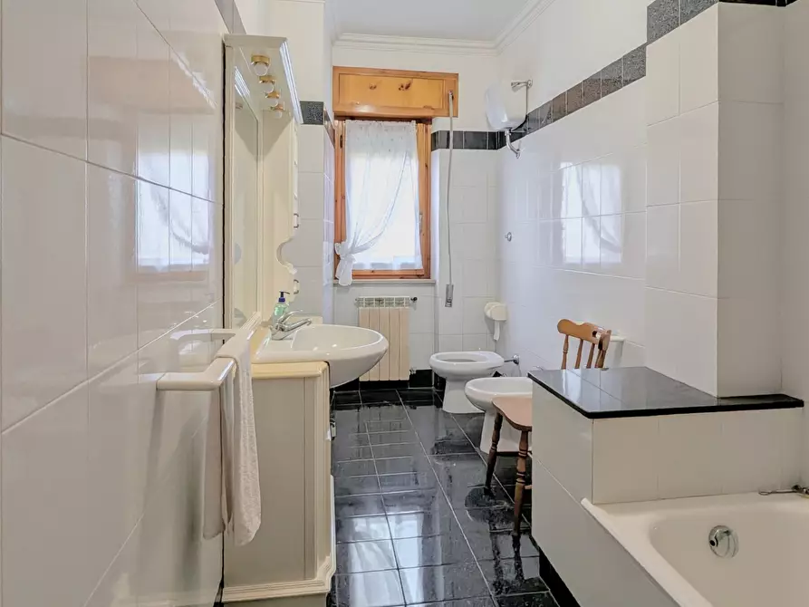 Immagine 29 di Villa in vendita  in Via Granieri 56 a Nettuno